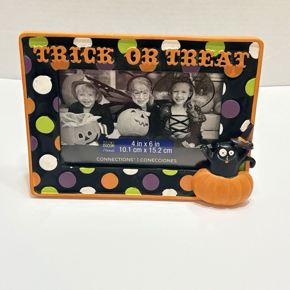 Michaels Studio Decor Halloween Trick Or Treat Resin Picture Frame 4x6
